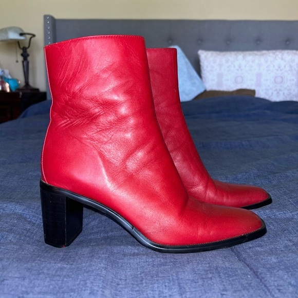 Vintage red heeled boots - Picture 2 of 11